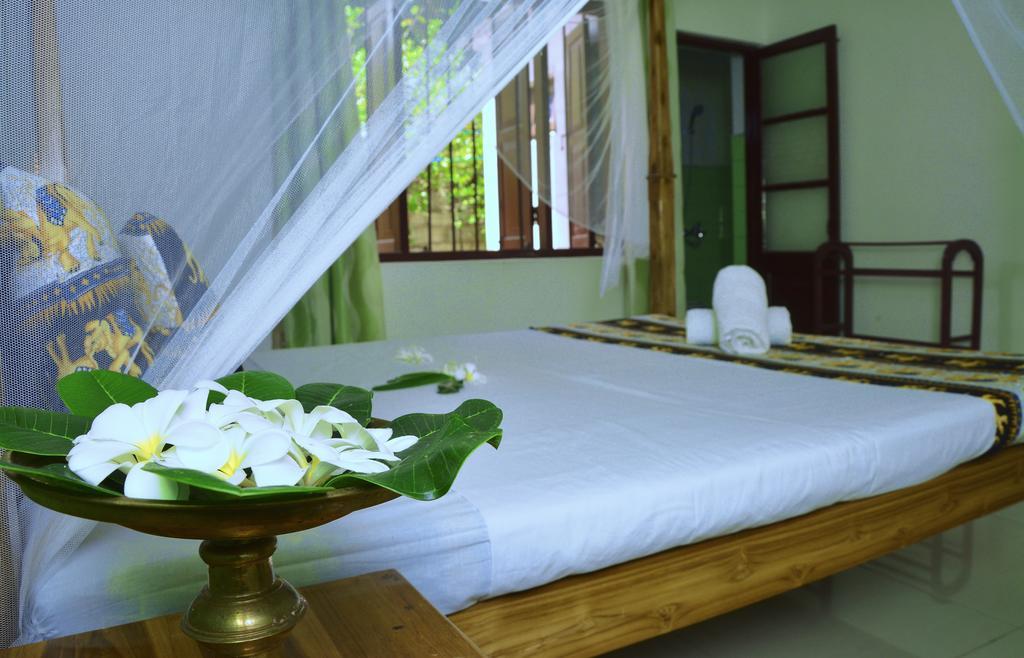 Golden Lodge Tangalle Exterior photo